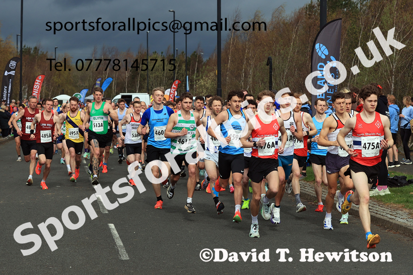 Senior Mens relay, 2026 Elswick Harriers Good Friday Road Relays and Young Athletes, Newburn,  Newcastle upon Tyne. Photo: David T. Hewitson/Sports for All Pics